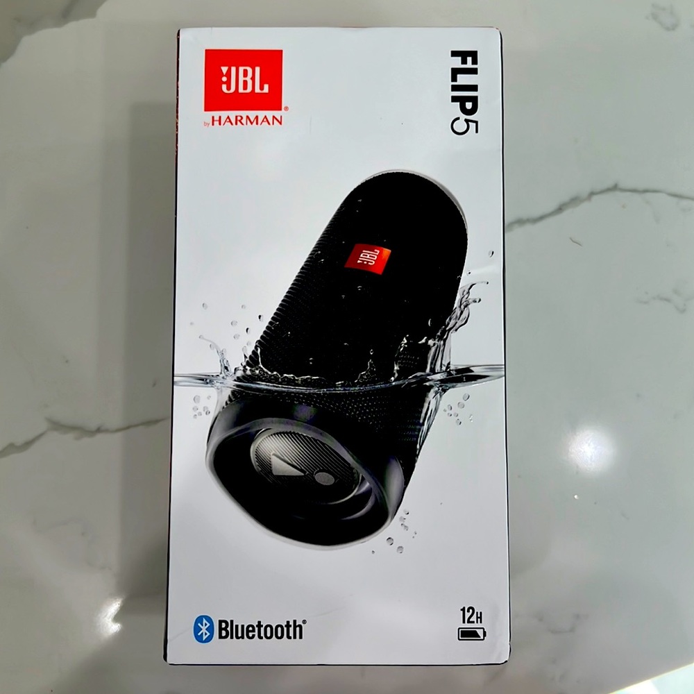 JBL Flip 5 Black Portable Speaker IPX7 Waterproof